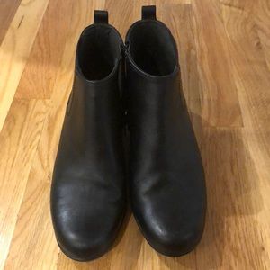 Like new Clarks booties - size 8.5